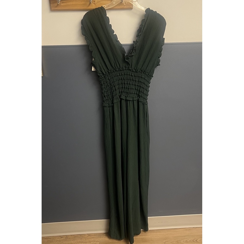 Max Studio Flared Jumpsuit Small Sleeveless‎ Smocked Waist Green  Nwt Msrp $148